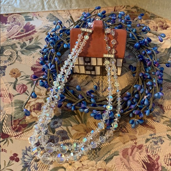 Jewelry - Vintage double strand necklace and original box